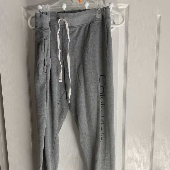 Large Unisex Calvin Klein Grey sweatpants - Picture 1 of 2
